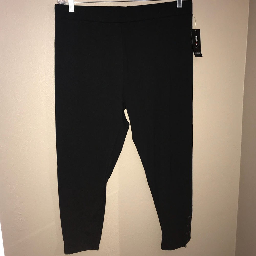 Black leggings